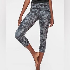 Athleta capri leggings size L